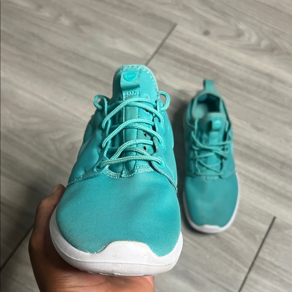 Nike Women's Teal Sneakers - Picture 5 of 11